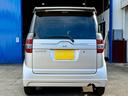 ゼストスパーク Ｗ　車検２年付き　禁煙車　カーナビ　フルセグＴＶ　ＤＶＤ　ＣＤ　スマートキー　プロジェクターＨＩＤヘッド　フォグランプ　ウインカーミラー　メッキグリル　リアウィング（7枚目）