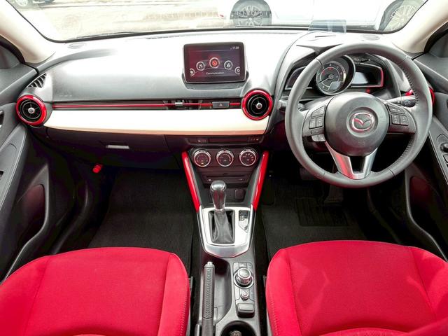 デミオ ＸＤ　ミッドセンチュリー　メーカーナビ　フルセグＴＶ　バックカメラ　ＥＴＣ　ＣＤ　ＤＶＤ　Ｂｌｕｅｔｏｏｔｈ　シートヒーター　ＬＥＤライト　純正１６インチアルミ（5枚目）