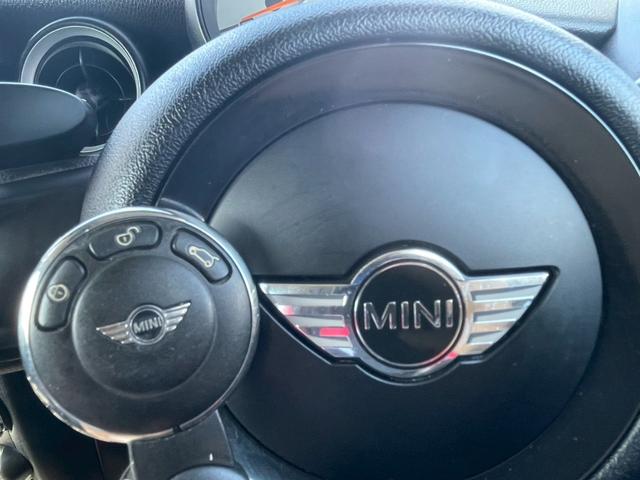 ＭＩＮＩ クーパーＳ　クラブマン　ＣＤ再生　ＥＴＣ　ＨＩＤヘッドライト　フロントフォグランプ　キーレス　ハーフレザーシート　純正１７インチアルミホイール（27枚目）