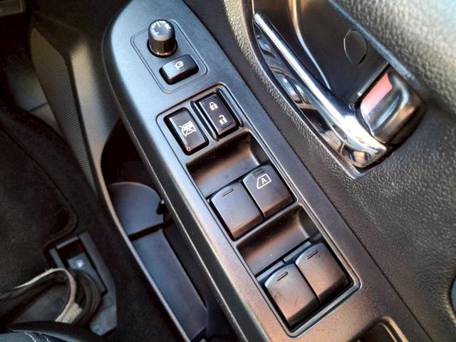 ＸＶ ２．０ｉ－Ｌ　アイサイト　ＳＤナビ　フルセグＴＶ　ＣＤ／ＤＶＤ再生　Ｂｌｕｅｔｏｏｔｈ　バックカメラ　ＥＴＣ　ＨＩＤヘッドライト　パワーシート　アイサイト　車線逸脱防止警報　クルーズコントロール　純正アルミホイール（31枚目）