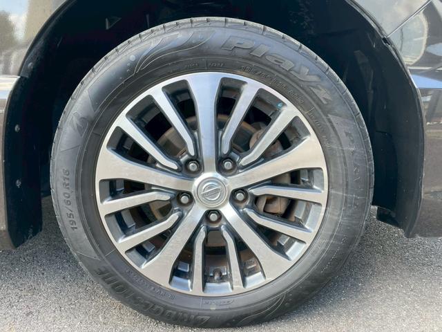 セレナ ハイウェイスター　Ｖセレクション＋セーフティ　ＳＨＶ　純正９インチナビ　フルセグＴＶ　Ｂｌｕｅｔｏｏｔｈ　フリップダウンモニター　ＥＴＣ　バックモニター　ＨＩＤヘッドライト　エマージェンシーブレーキ　車線逸脱防止警報　クルーズコントロール（46枚目）