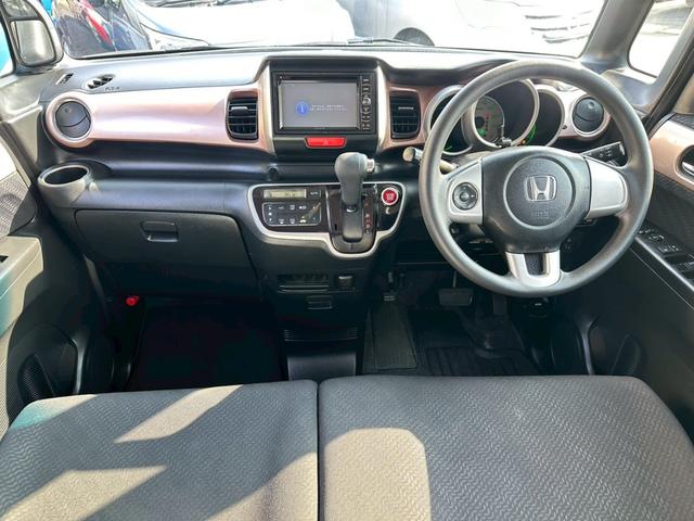 Ｎ－ＢＯＸ＋ Ｇ・Ｌパッケージ　ナビ　フルセグＴＶ　ＣＤ　ＤＶＤ　アイドリングストップ　ベンチシート　プッシュスタート　両側電動スライドドア　１４インチアルミ（3枚目）