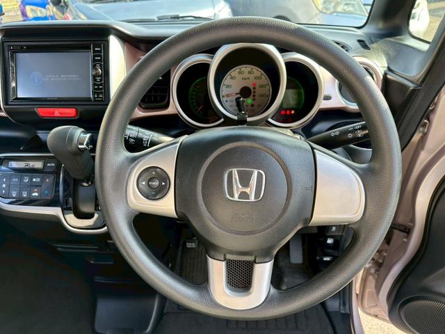 Ｎ－ＢＯＸ＋ Ｇ・Ｌパッケージ　ナビ　フルセグＴＶ　ＣＤ　ＤＶＤ　アイドリングストップ　ベンチシート　プッシュスタート　両側電動スライドドア　１４インチアルミ（24枚目）