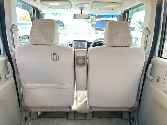 Ｎ－ＢＯＸ Ｇ・Ｌパッケージ　純正ナビ　ワンセグＴＶ　ＣＤ　ＤＶＤ　バックカメラ　ＥＴＣ　ベンチシート　片側電動スライドドア　アイドリングストップ　プッシュスタート（13枚目）