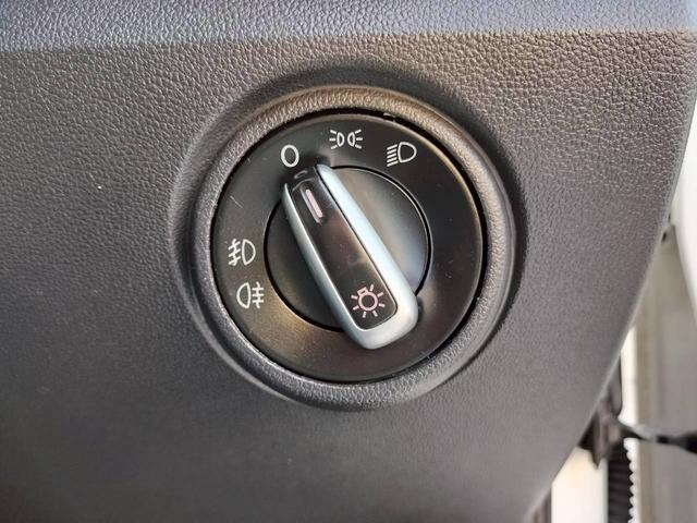 アップ！ ハイ　アップ！　ポータブルナビ　コーナーセンサー　シートヒーター　ＥＴＣ　オートライト　シティエマージェンシーブレーキ　純正１５インチアルミホイール（29枚目）