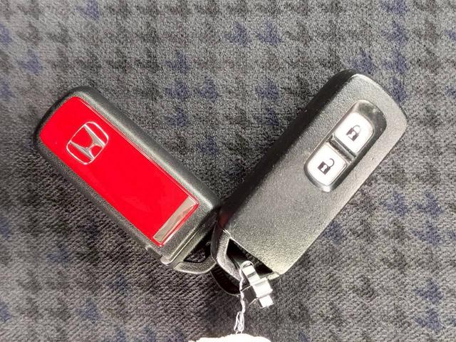 Ｎ－ＯＮＥ Ｇ・ローダウン　ＳＤナビ　フルセグＴＶ　バックカメラ　アイドリングストップ　Ｂｌｕｅｔｏｏｔｈ　ＥＴＣ　ＨＩＤヘッドライト　オートライト　プッシュスタート　純正１４インチアルミ　ベンチシート（30枚目）