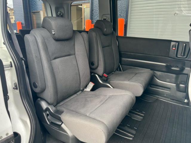 ステップワゴンスパーダ パワーエディション　純正９インチナビ　バックカメラ　フルセグＴＶ　ＣＤ　ＤＶＤ　ＨＩＤヘッドライト　オートライト　両側電動スライドドア　純正１６インチアルミ　ＥＴＣ　アイドリングストップ（8枚目）