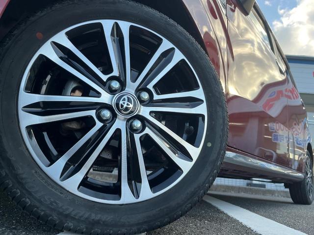 【純正１５インチアルミホイール】外観にマッチした純正アルミホイールを装着しております。各種社外アルミホイールや、スタッドレスタイヤも取扱いしております。是非ご相談ください♪