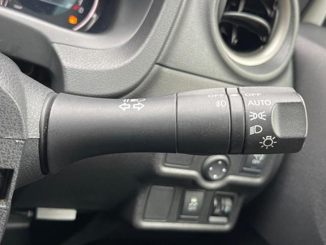 ノート メダリスト　全周囲カメラ　禁煙車　ハーフレザーシート　ドラレコ　コーナーセンサー　スマートキー　ＬＥＤヘッド　ＥＴＣ　純正１５インチアルミ　オートライト　オートエアコン　Ｂｌｕｅｔｏｏｔｈ　ＣＤ　ＤＶＤ再生（30枚目）