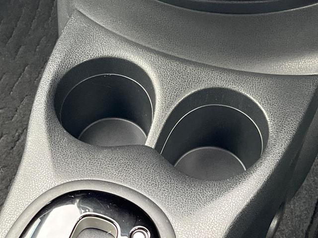 ノート メダリスト　全周囲カメラ　禁煙車　ハーフレザーシート　ドラレコ　コーナーセンサー　スマートキー　ＬＥＤヘッド　ＥＴＣ　純正１５インチアルミ　オートライト　オートエアコン　Ｂｌｕｅｔｏｏｔｈ　ＣＤ　ＤＶＤ再生（41枚目）