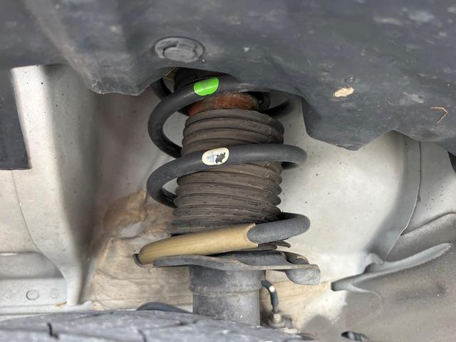 ノート メダリスト　全周囲カメラ　禁煙車　ハーフレザーシート　ドラレコ　コーナーセンサー　スマートキー　ＬＥＤヘッド　ＥＴＣ　純正１５インチアルミ　オートライト　オートエアコン　Ｂｌｕｅｔｏｏｔｈ　ＣＤ　ＤＶＤ再生（48枚目）