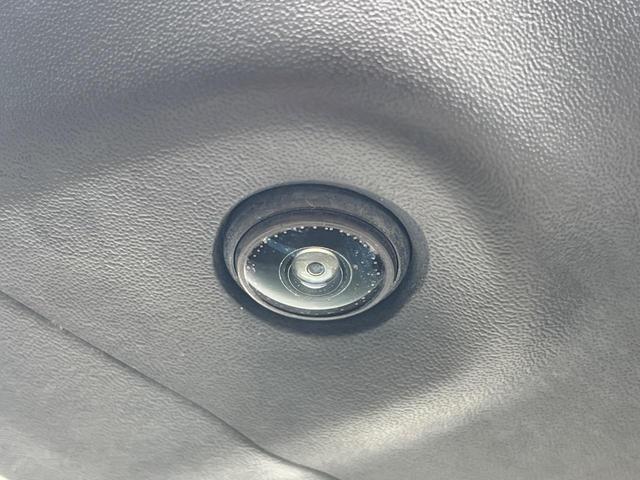 ノート メダリスト　全周囲カメラ　禁煙車　ハーフレザーシート　ドラレコ　コーナーセンサー　スマートキー　ＬＥＤヘッド　ＥＴＣ　純正１５インチアルミ　オートライト　オートエアコン　Ｂｌｕｅｔｏｏｔｈ　ＣＤ　ＤＶＤ再生（52枚目）