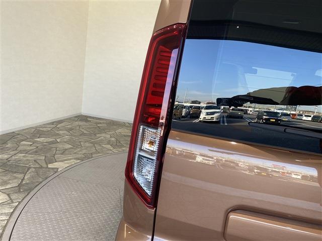 スペーシア ハイブリッドG 届出済未使用車/条件付新品ナビETCドラレコ/衝突軽減ブレーキ/両側スライドドア/スマートキー/プッシュスタート/ベンチシート/アイドリングストップ/サイドエアバッグ/オートエアコン/オートライト(27枚目)