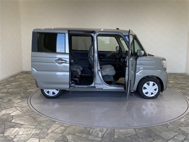 スペーシア ハイブリッドＸ　届出済未使用車／条件付新品ナビＥＴＣドラレコ／衝突軽減ブレーキ／両側電動スライドドア／スマートキー／プッシュスタート／ベンチシート／アダプティブクルーズ／障害物センサー／シートヒーター／ＬＥＤヘッド（10枚目）