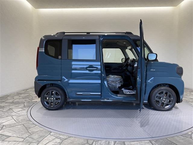 スペーシアギア ハイブリッドＸＺ　届出済未使用車／愛知県限定／衝突軽減ブレーキ／ローン条件付新品ナビＥＴＣドラレコ／障害物センサー／スマートキー／ＬＥＤヘッドライト／両側電動スライドドア／シートヒーター／アダプティブクルーズ（8枚目）