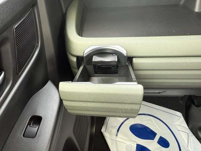 スペーシアギア ハイブリッドＸＺ　届出済未使用車／愛知県限定／衝突軽減ブレーキ／ローン条件付新品ナビＥＴＣドラレコ／障害物センサー／スマートキー／ＬＥＤヘッドライト／両側電動スライドドア／シートヒーター／アダプティブクルーズ（55枚目）