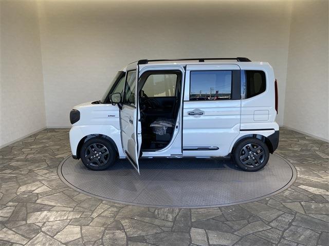 スペーシアギア ハイブリッドＸＺ　届出済未使用車／衝突軽減ブレーキ／ローン条件付新品ナビＥＴＣドラレコ／障害物センサー／スマートキー／ＬＥＤヘッドライト／両側電動スライドドア／シートヒーター／アダプティブクルーズ／アイドリングストップ（11枚目）