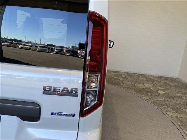 スペーシアギア ハイブリッドＸＺ　届出済未使用車／衝突軽減ブレーキ／ローン条件付新品ナビＥＴＣドラレコ／障害物センサー／スマートキー／ＬＥＤヘッドライト／両側電動スライドドア／シートヒーター／アダプティブクルーズ／アイドリングストップ（26枚目）