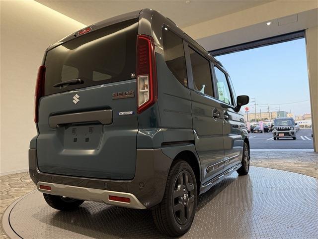 スペーシアギア ハイブリッドＸＺ　届出済未使用車／衝突軽減ブレーキ／ローン条件付新品ナビＥＴＣドラレコ／障害物センサー／スマートキー／ＬＥＤヘッドライト／両側電動スライドドア／シートヒーター／アダプティブクルーズ／アイドリングストップ（31枚目）