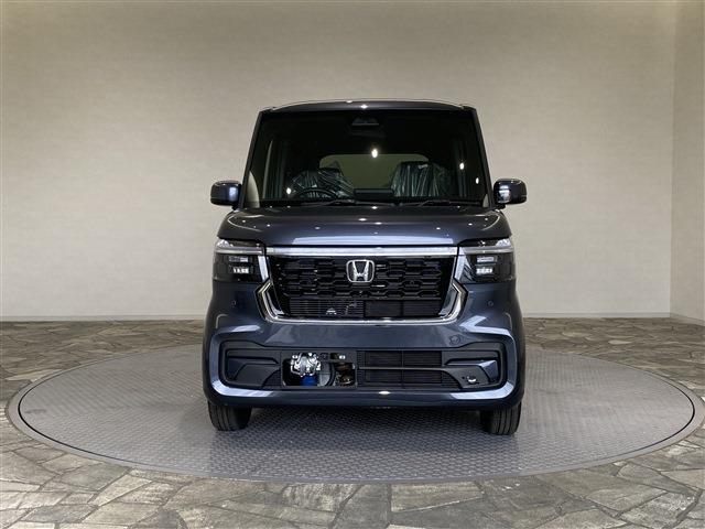 Ｎ－ＢＯＸカスタム ベースグレード　届出済未使用車／衝突被害軽減システム／クリアランスソナー／アダブティブクルーズコントロール／両側スライドドア／電動スライドドア／ＬＥＤヘッドライト（6枚目）