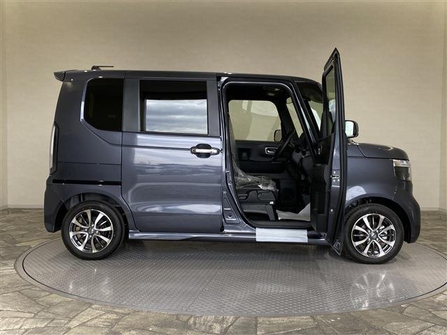 Ｎ－ＢＯＸカスタム ベースグレード　届出済未使用車／衝突被害軽減システム／クリアランスソナー／アダブティブクルーズコントロール／両側スライドドア／電動スライドドア／ＬＥＤヘッドライト（9枚目）