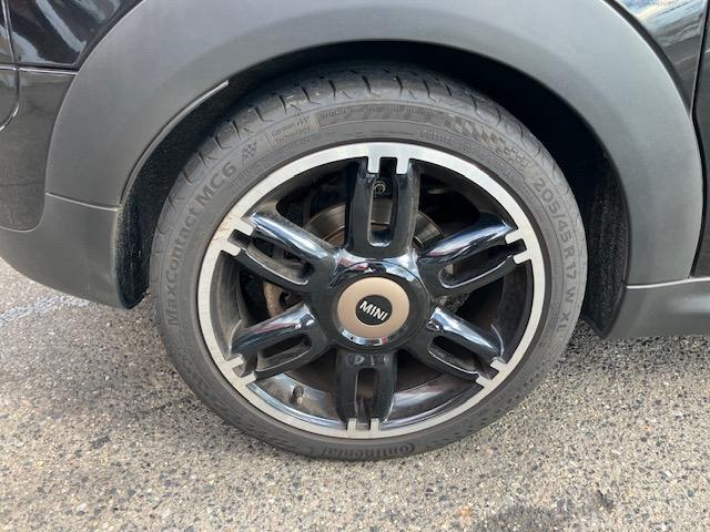 ＭＩＮＩ クーパー　クラブマン　ボンドストリートＰＫＧ　ユーザー買取車　ボンドストリートＰＫＧ　専用レザーシート　専用ＡＷ　プッシュスタート　シートヒーター　ハーマンカードン（13枚目）