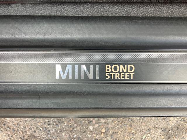 ＭＩＮＩ クーパー　クラブマン　ボンドストリートＰＫＧ　ユーザー買取車　ボンドストリートＰＫＧ　専用レザーシート　専用ＡＷ　プッシュスタート　シートヒーター　ハーマンカードン（26枚目）