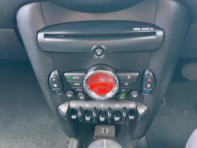 ＭＩＮＩ クーパー　クラブマン　ボンドストリートＰＫＧ　ユーザー買取車　ボンドストリートＰＫＧ　専用レザーシート　専用ＡＷ　プッシュスタート　シートヒーター　ハーマンカードン（28枚目）