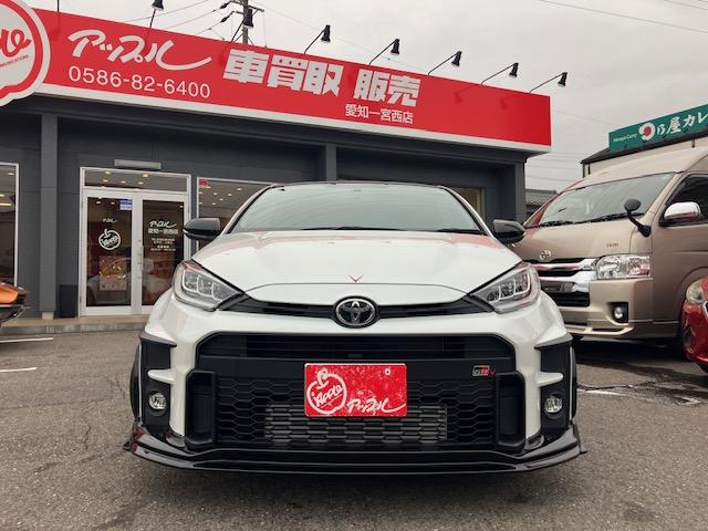GRヤリス  ワンオーナー ユーザー様買取車 純正エアロ 純正4本出しマフラー 赤キャリパー ディスプレイオーディオ LEDヘッドライト(2枚目)