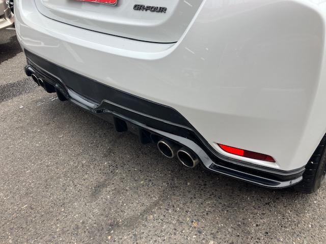 GRヤリス  ワンオーナー ユーザー様買取車 純正エアロ 純正4本出しマフラー 赤キャリパー ディスプレイオーディオ LEDヘッドライト(17枚目)