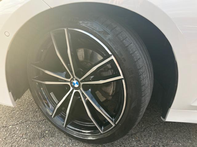 ３シリーズ ３２０ｄ　ｘＤｒｉｖｅ　Ｍスポーツ　ユーザー様買取車　レーザーライト　ヘッドアップディスプレイ　本革シート　パワートランク　純正１９インチＡＷ　コンフォートアクセス　ＥＴＣ　シートヒーター（10枚目）