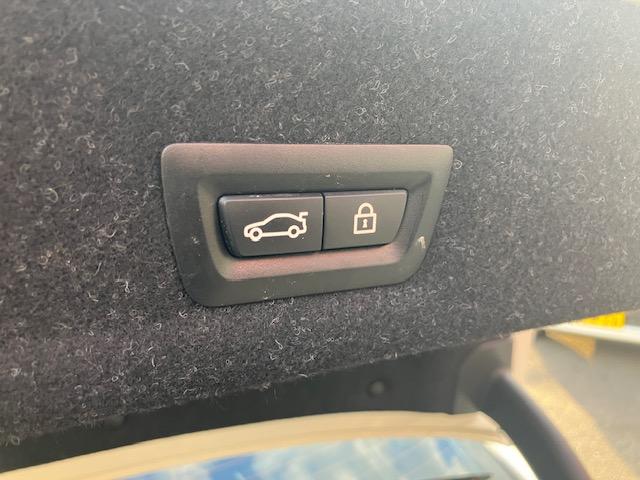 ３シリーズ ３２０ｄ　ｘＤｒｉｖｅ　Ｍスポーツ　ユーザー様買取車　レーザーライト　ヘッドアップディスプレイ　本革シート　パワートランク　純正１９インチＡＷ　コンフォートアクセス　ＥＴＣ　シートヒーター（27枚目）