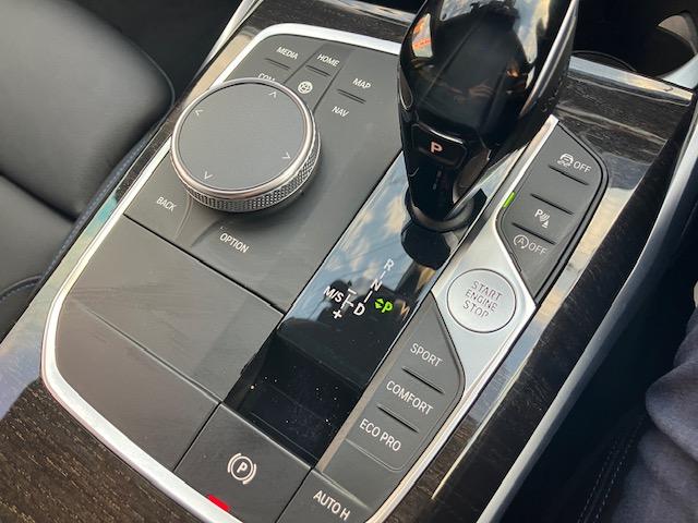 ３シリーズ ３２０ｄ　ｘＤｒｉｖｅ　Ｍスポーツ　ユーザー様買取車　レーザーライト　ヘッドアップディスプレイ　本革シート　パワートランク　純正１９インチＡＷ　コンフォートアクセス　ＥＴＣ　シートヒーター（31枚目）