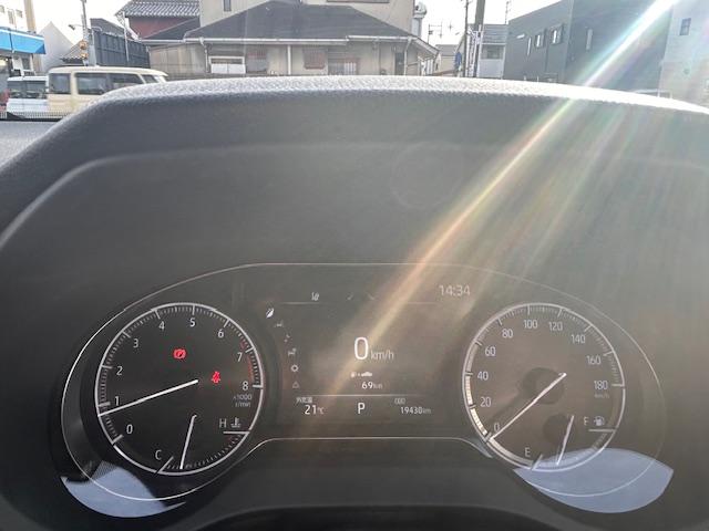 ハリアー Z ユーザー様買取車/ブラインドスポットモニター/ヘッドアップディスプレイ/JBLサウンド/デジタルインナーミラー/パワーシート(20枚目)
