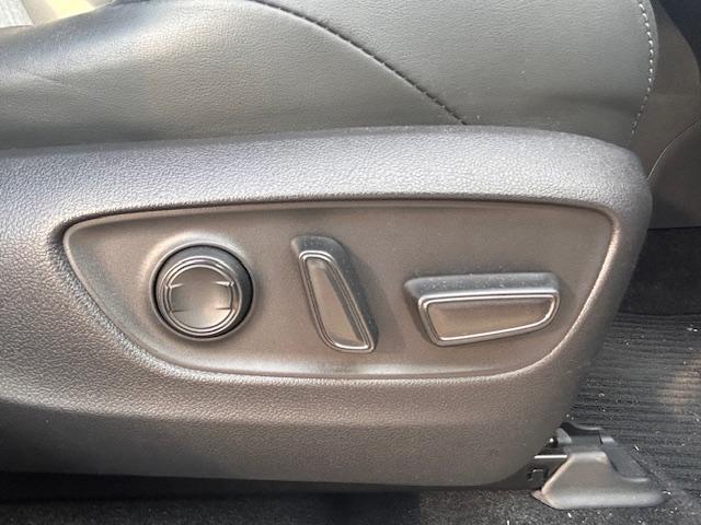 ハリアー Z ユーザー様買取車/ブラインドスポットモニター/ヘッドアップディスプレイ/JBLサウンド/デジタルインナーミラー/パワーシート(29枚目)