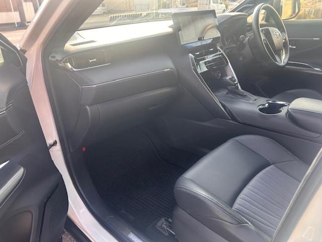 ハリアー Z ユーザー様買取車/ブラインドスポットモニター/ヘッドアップディスプレイ/JBLサウンド/デジタルインナーミラー/パワーシート(32枚目)