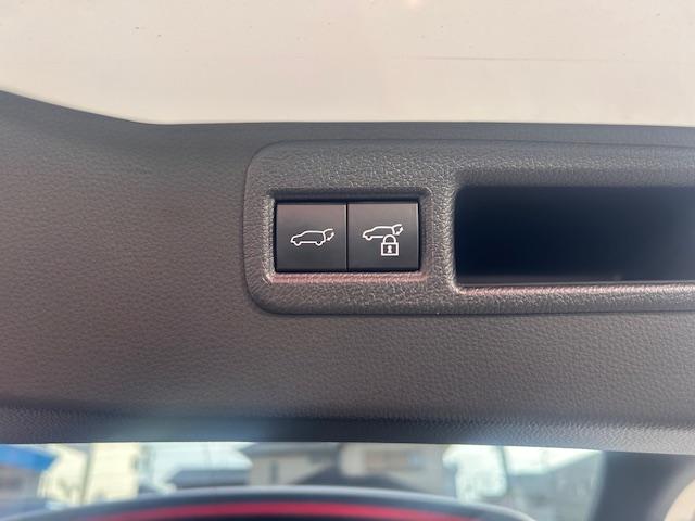 ハリアー Z ユーザー様買取車/ブラインドスポットモニター/ヘッドアップディスプレイ/JBLサウンド/デジタルインナーミラー/パワーシート(37枚目)