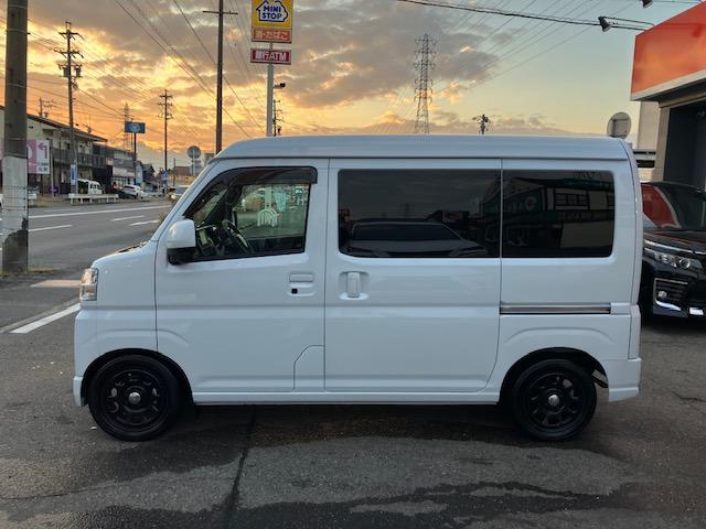 ハイゼットカーゴ クルーズ ワンオーナー車/ユーザー様買取車/オプションパールカラー/社外足回り/純正ナビフルセグテレビ/スマートアシスト/スマートキー(5枚目)