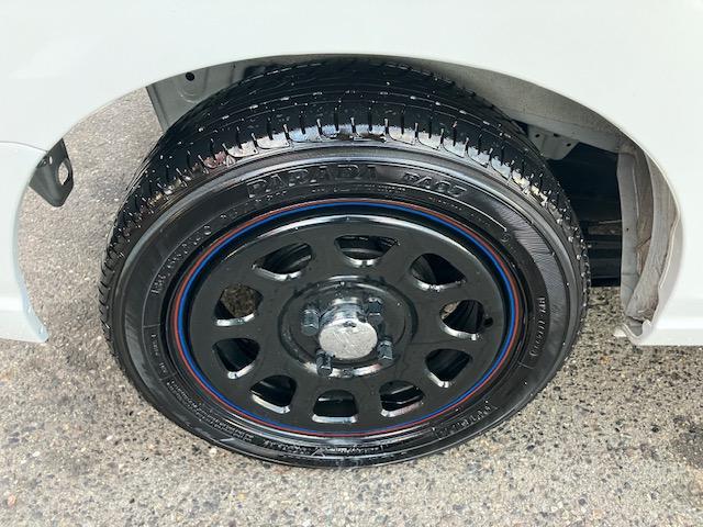 ハイゼットカーゴ クルーズ ワンオーナー車/ユーザー様買取車/オプションパールカラー/社外足回り/純正ナビフルセグテレビ/スマートアシスト/スマートキー(8枚目)