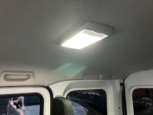 ハイゼットカーゴ クルーズ ワンオーナー車/ユーザー様買取車/オプションパールカラー/社外足回り/純正ナビフルセグテレビ/スマートアシスト/スマートキー(21枚目)