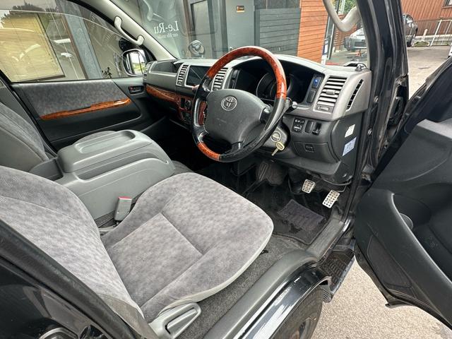 ハイエースバン ロングスーパーＧＬ　ＥＴＣ　イージークローザー　社外ヘッドライト　社外テール　ローダウン　フルセグナビ　Ｂｌｕｅｔｏｏｔｈ（3枚目）