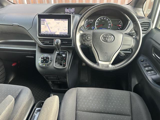 ヴォクシー V 9インチフルセグナビ 後部モニター 両側電動スライド Bluetooth HDMI ETC(3枚目)