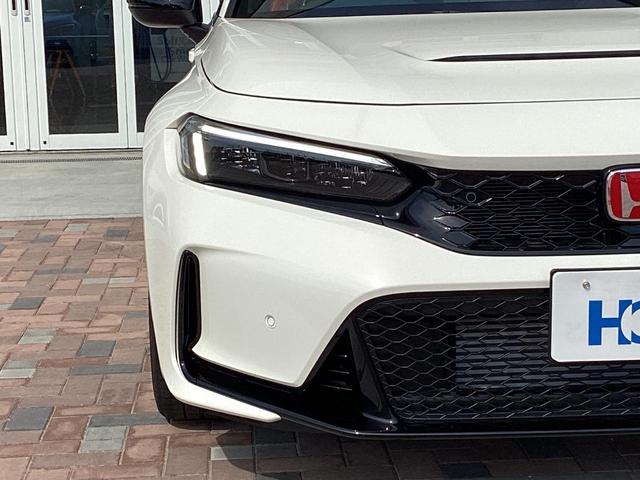 ＬＥＤヘッドライトは、本当に明るくて安全です。暗い夜道からお客様を守ってくれます。運転しやすいですし、自慢にもなるかも？黄色いハロゲンライトと見比べてください。