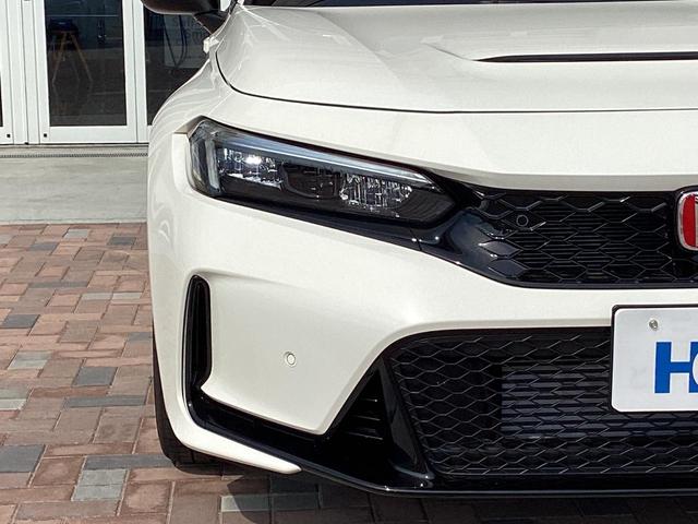 ＬＥＤヘッドライトは、本当に明るくて安全です。暗い夜道からお客様を守ってくれます。運転しやすいですし、自慢にもなるかも？黄色いハロゲンライトと見比べてください。