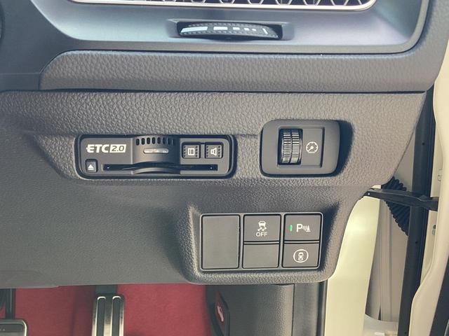 ビルトインタイプのＥＴＣ２．０です。スッキリ収納！