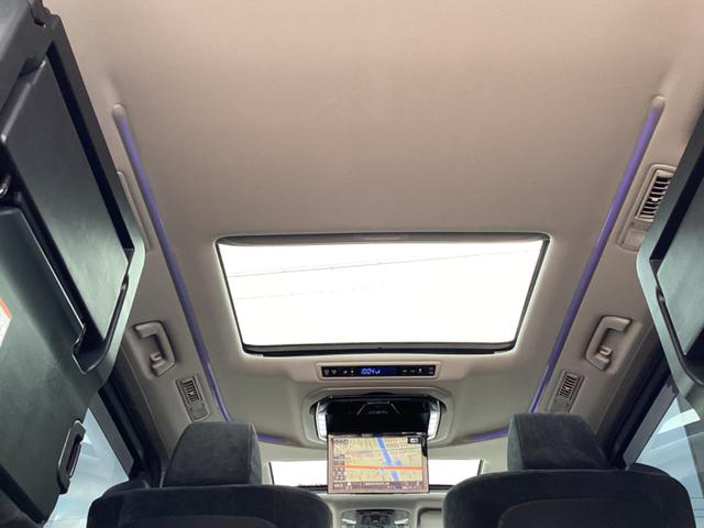 �J���������Ղ�̃T�����[�𑕔��B�ԓ��ɖ�����������ꂽ��i�F���y���߂܂��B