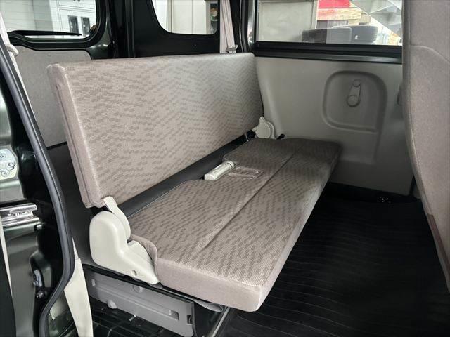 エブリイ ＰＡリミテッド　ユーザー買取車　５速ＭＴ　ワンオーナー　キーレスキー　パワーウィンドウ　衝突軽減ブレーキ　レーンキープアシスト　オートライト　コーナーセンサー　助手席エアバッグ　横滑り防止装置　アンチロックブレーキ（6枚目）