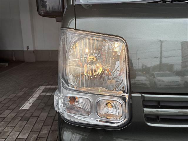エブリイ ＰＡリミテッド　ユーザー買取車　５速ＭＴ　ワンオーナー　キーレスキー　パワーウィンドウ　衝突軽減ブレーキ　レーンキープアシスト　オートライト　コーナーセンサー　助手席エアバッグ　横滑り防止装置　アンチロックブレーキ（10枚目）