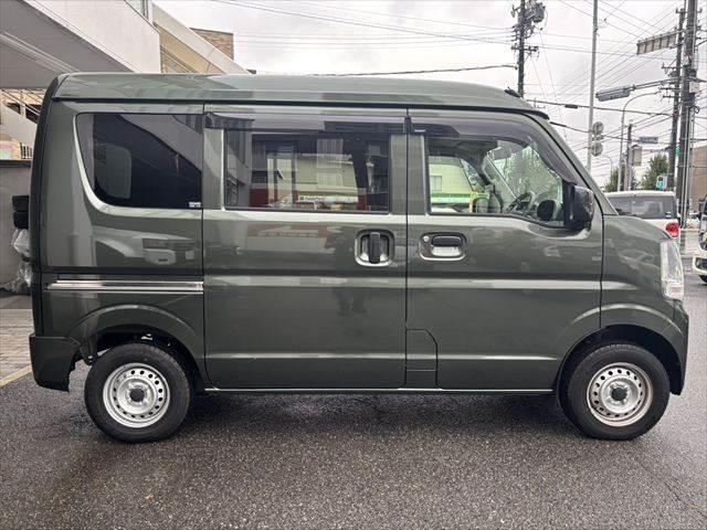 エブリイ ＰＡリミテッド　ユーザー買取車　５速ＭＴ　ワンオーナー　キーレスキー　パワーウィンドウ　衝突軽減ブレーキ　レーンキープアシスト　オートライト　コーナーセンサー　助手席エアバッグ　横滑り防止装置　アンチロックブレーキ（14枚目）
