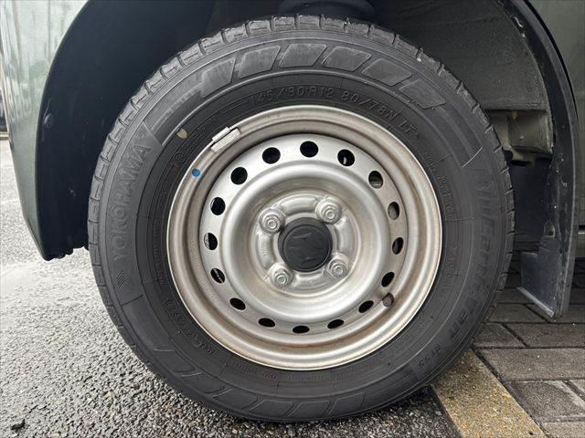 エブリイ ＰＡリミテッド　ユーザー買取車　５速ＭＴ　ワンオーナー　キーレスキー　パワーウィンドウ　衝突軽減ブレーキ　レーンキープアシスト　オートライト　コーナーセンサー　助手席エアバッグ　横滑り防止装置　アンチロックブレーキ（25枚目）
